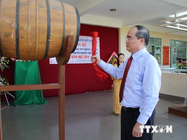 Các đồng chí lãnh đạo Đảng, Nhà nước dự khai giảng năm học mới 2014 - 2015
